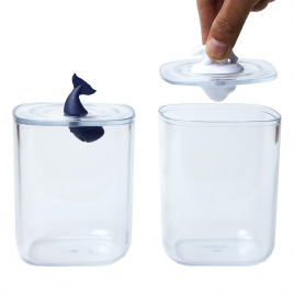 Container with Polar Bear or Whale
