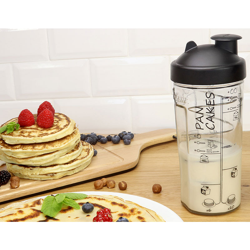 Coffret MIAM : shaker à crêpes, recette et spatule