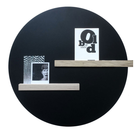 Tableau noir adhésif et magnétique avec porte-photos