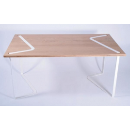 Table - bureau design rectangulaire en chêne et métal laqué sur LaCorbeille.fr