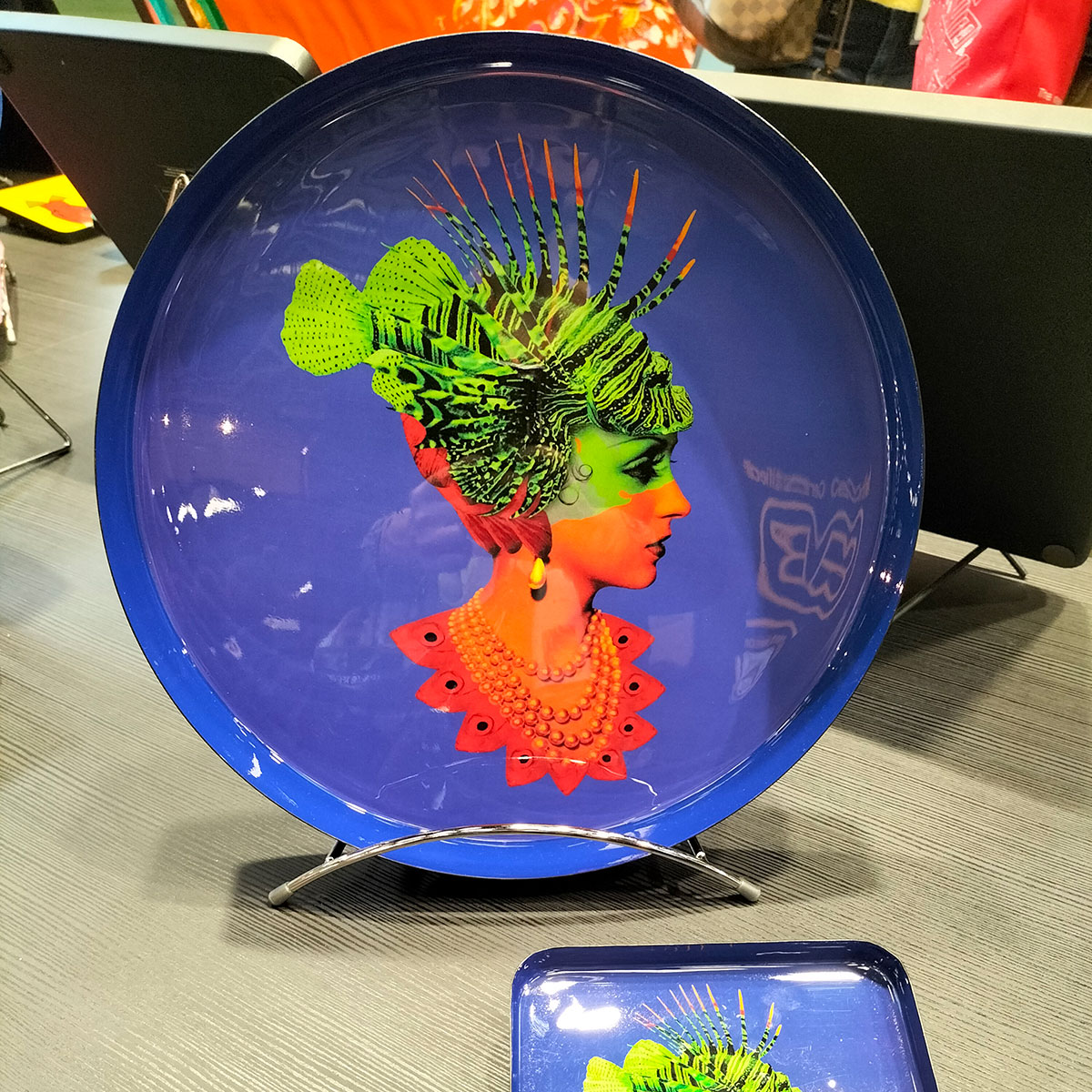 Plateau coloré surréaliste de la marque Gangzaï