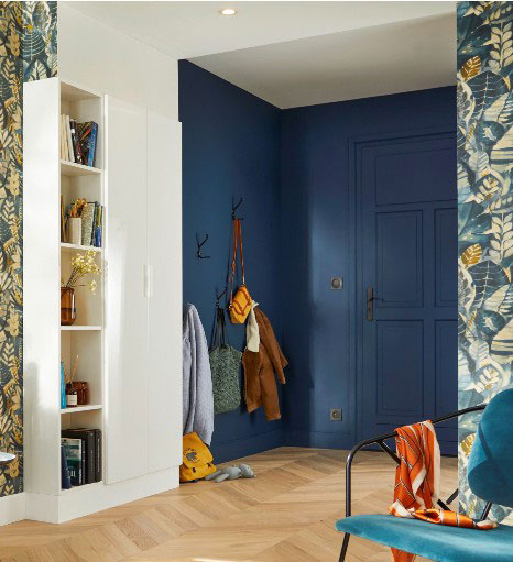 Peinture originale dans une entrée par Leroy Merlin